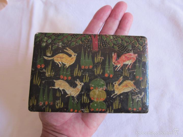 Cajas y cajitas met&aacute;licas: Antigua caja pintada a mano - Foto 1