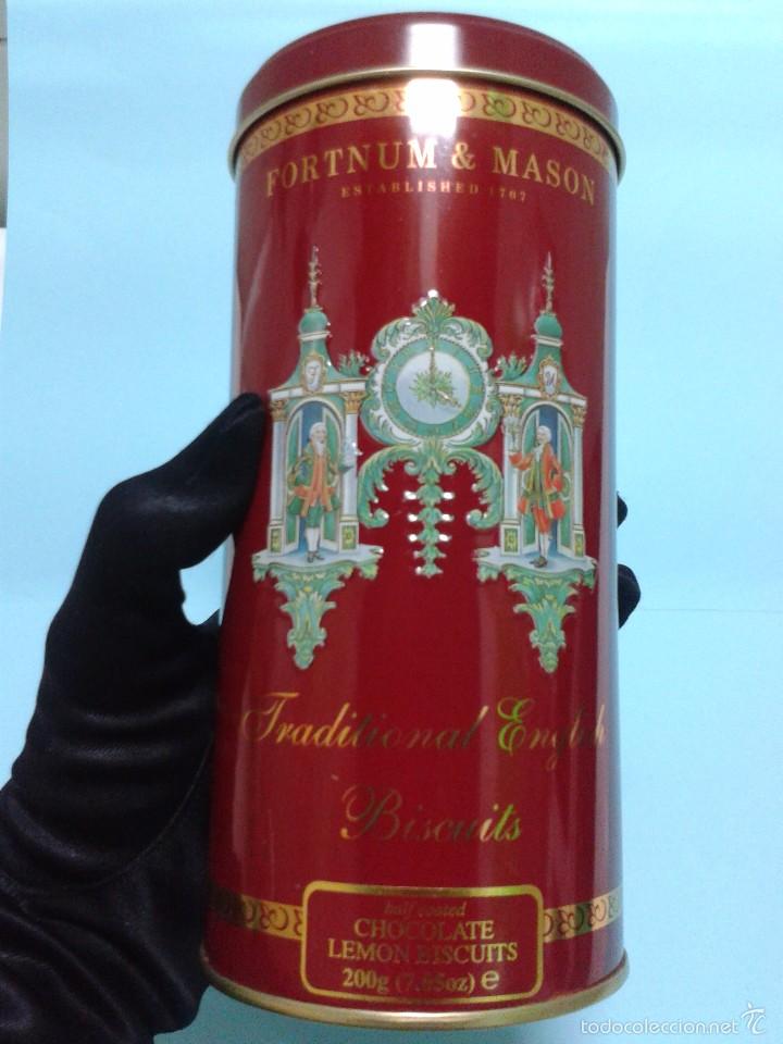 Blechdosen und Kisten: Bote met&aacute;lico FORTNUM & MASON Traditional English Biscuits. Piccadilly, London. England. Vac&iacute;o.