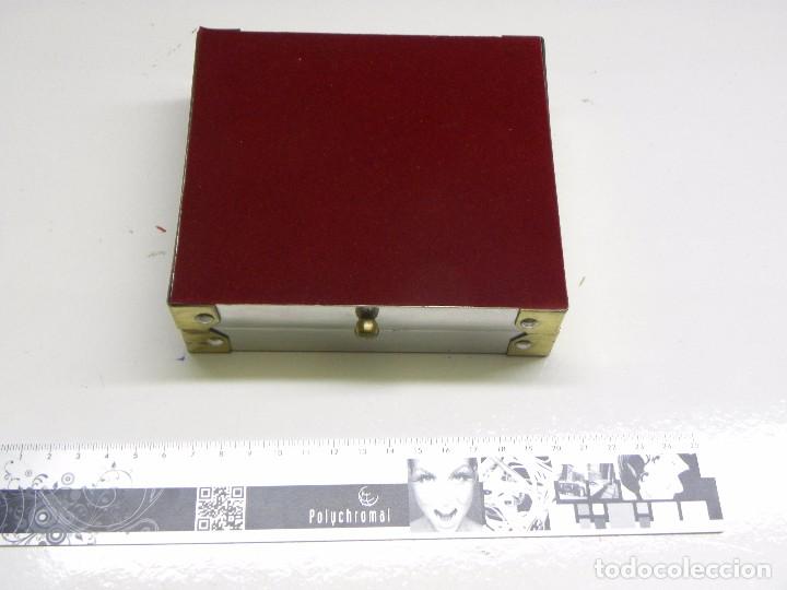 Caixas e caixinhas met&aacute;licas: CAJA METALICA