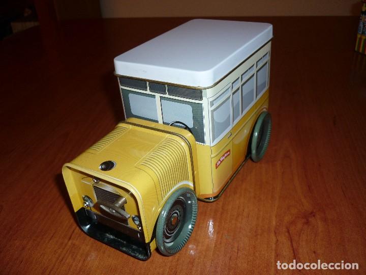 Casse e cassette metalliche: CAJA DE GOMINOLAS LA CONFITERA CON FORMA DE CAMI&Oacute;N. TIENE M&Uacute;SICA.