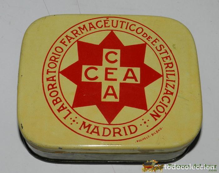 Casse e cassette metalliche: CAJA DE HOJALATA CON PUBLICIDAD DE LABORATORIO FARMACEUTICO DE ESTERILIZACION, CEA, MADRID, FABRICAD