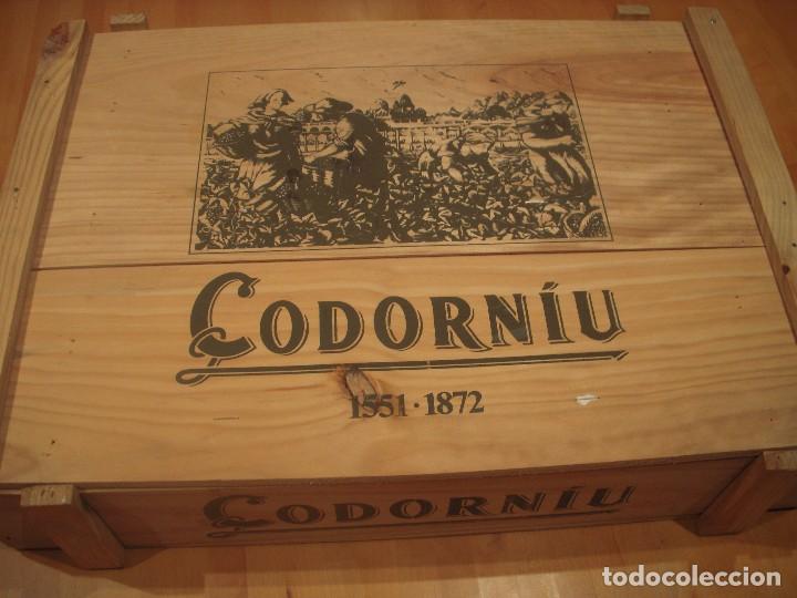 Cajas y cajitas met&aacute;licas: Caja de madera Codorniu - Foto 1