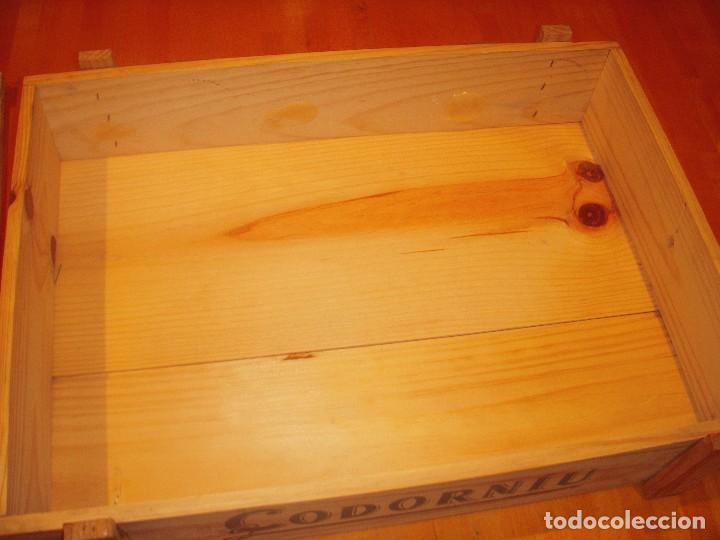 Cajas y cajitas met&aacute;licas: Caja de madera Codorniu - Foto 2