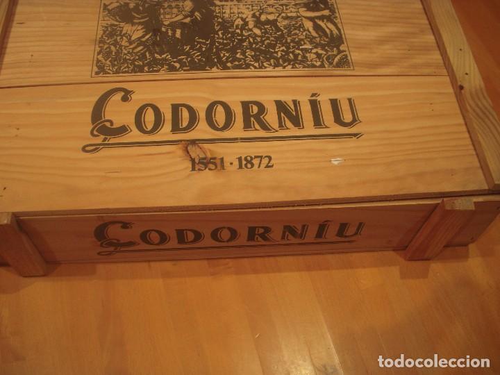 Cajas y cajitas met&aacute;licas: Caja de madera Codorniu - Foto 3