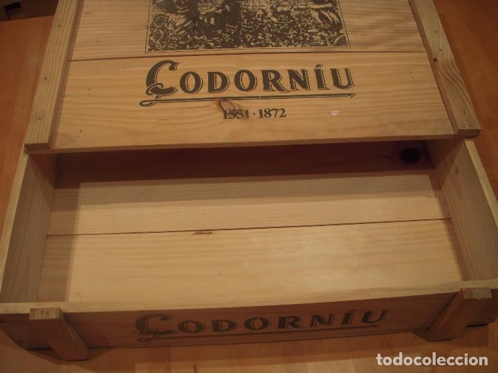 Cajas y cajitas met&aacute;licas: Caja de madera Codorniu - Foto 9