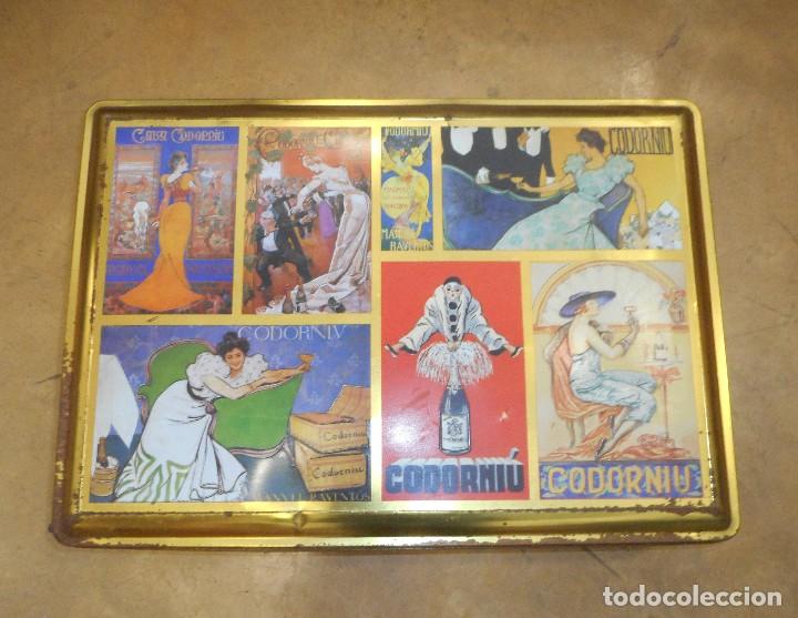 Cajas y cajitas met&aacute;licas: Caja met&aacute;lica de Codorniu