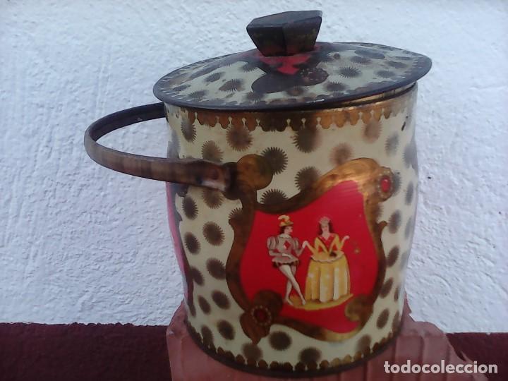 Caixas e caixinhas met&aacute;licas: Antiguo bote para caramelos de hojalata con asas