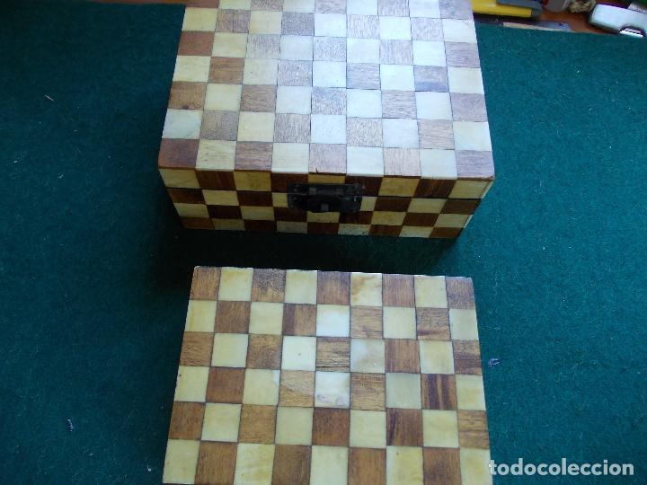 Cajas y cajitas met&aacute;licas: lote 2 cajas de madera con madera y otro material incrustado - Foto 3