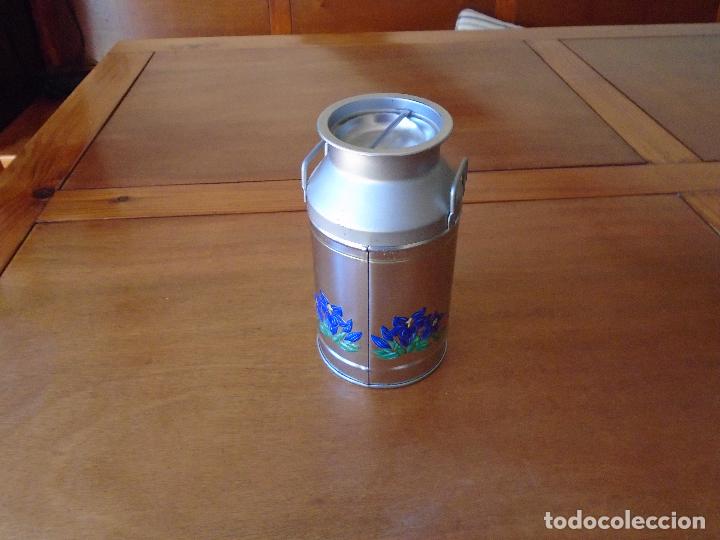 Cajas y cajitas met&aacute;licas: LECHERA DE HOJALATA DE BOMBONES - Foto 2