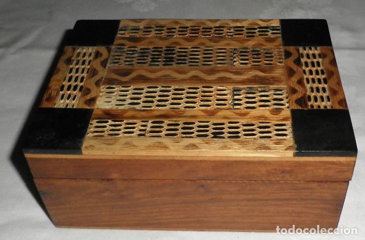 Casse e cassette metalliche: caja de taracea medidas 17 cms x 12 cms y de altura 7 cms