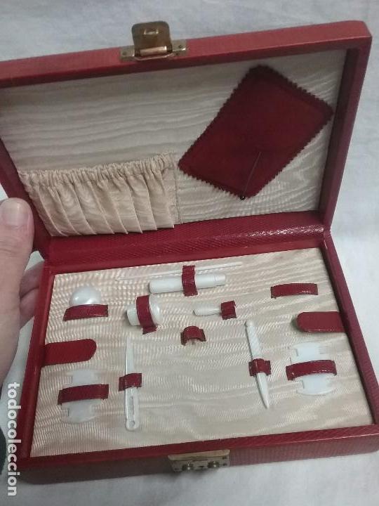 Bo&icirc;tes et petites bo&icirc;tes m&eacute;talliques: ANTIGUA CAJA COSTURERO CAJA DE COSTURA