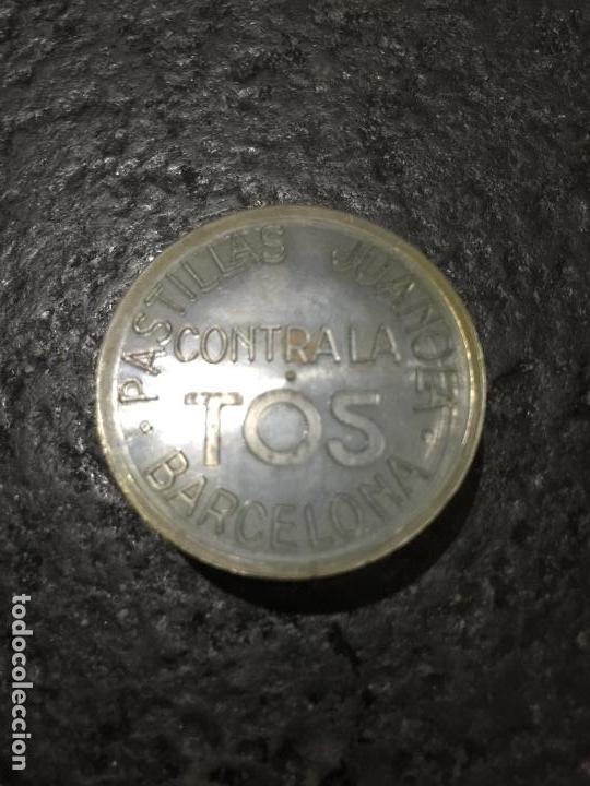 Cajas y cajitas met&aacute;licas: Bonita caja de pl&aacute;stico de pastillas contra la Tos, Juanola, Barcelona, vacia