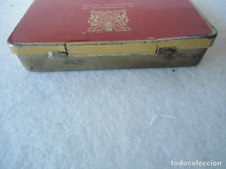 Cajas y cajitas met&aacute;licas: ANTIGUA LATA DE TABACO INGLES - Foto 2