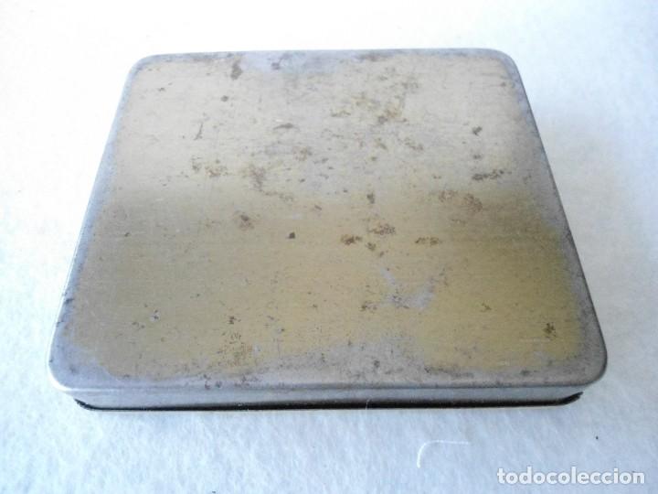 Cajas y cajitas met&aacute;licas: ANTIGUA LATA DE TABACO INGLES - Foto 3