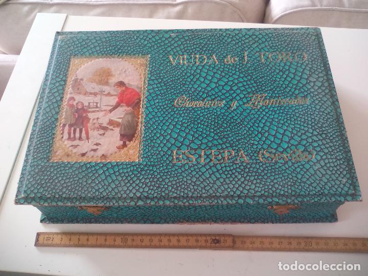 Cajas y cajitas met&aacute;licas: ANTIGUA CAJA DE CHOCOLATES Y MANTECADOS VIUDA DE J. TORO. ESTEPA, SEVILLA