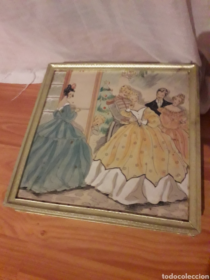 Cajas y cajitas met&aacute;licas: Bonita caja antigua de cart&oacute;n