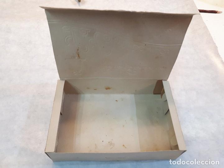 Cajas y cajitas met&aacute;licas: Caja confiter&iacute;a La Campana - Foto 4