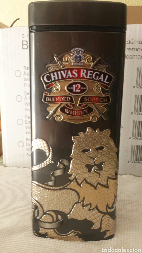 Cajas y cajitas met&aacute;licas: Lata Chivas Regal - Foto 1