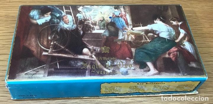 Cajas y cajitas met&aacute;licas: Antigua caja vac&iacute;a de Jab&oacute;n Siglo de Oro - Vera (Las Hilanderas - Vel&aacute;zquez)