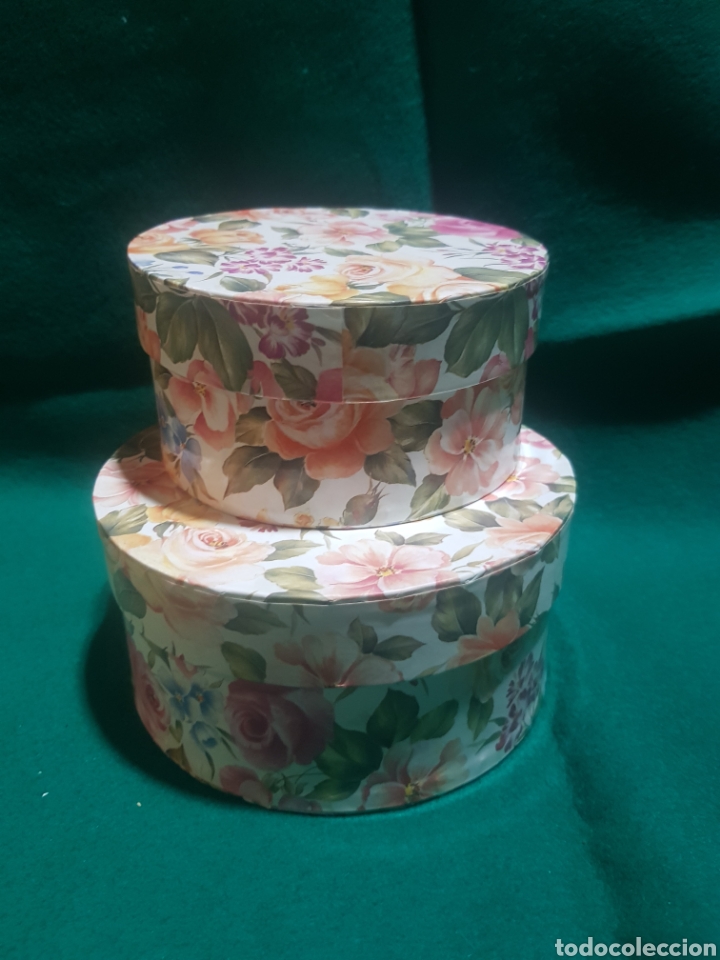 Casse e cassette metalliche: Cajas con motivos florales