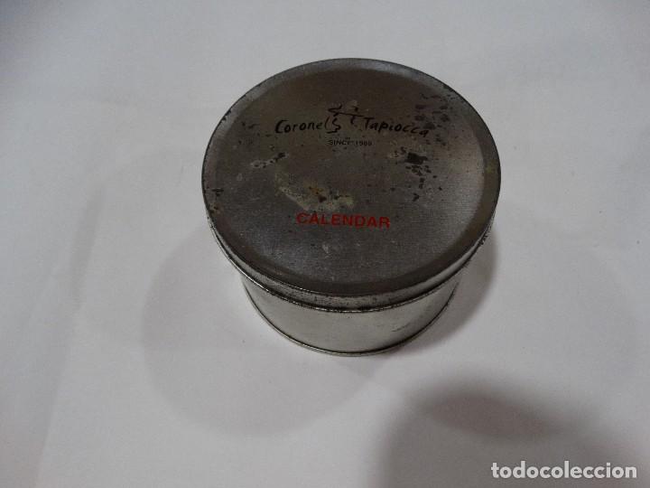 Blechdosen und Kisten: CAJA MET&Aacute;LICA DE PUBLICIDAD DE CORENEL TAPIOCCA SINCE 1989. CALENDAR