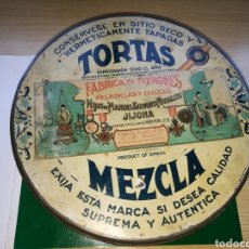 Cajas y cajitas metálicas: CAJA METÁLICA. TORTAS MEZCLA. FÁBRICA DE TURRONES HIJOS DE MANUEL SIRVENT MIRALLES. MODELO ANTIGUO