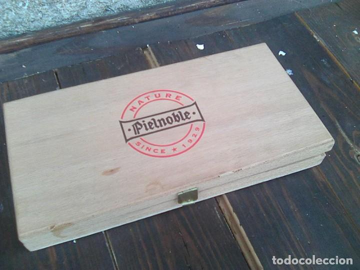 Cajas y cajitas met&aacute;licas: Bonita caja de madera de la casa de cartera y monedero de piel Nature since 1999 - vintage 90&acute;s