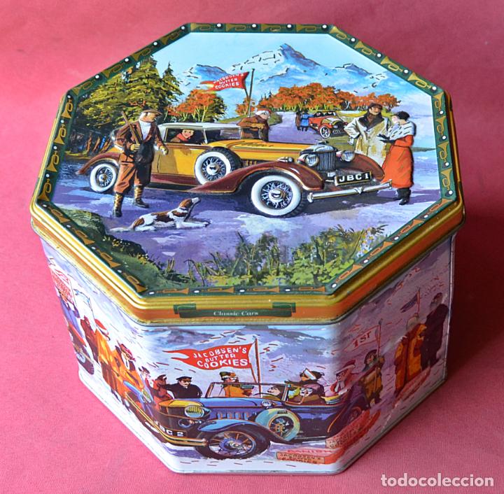 Casse e cassette metalliche: CAJA HEXAGONAL LITOGRAFIADA CON MOTIVOS DE COCHES ANTIGUOS - 20 X 20 X 13 CM - TAPA EN RELIEVE