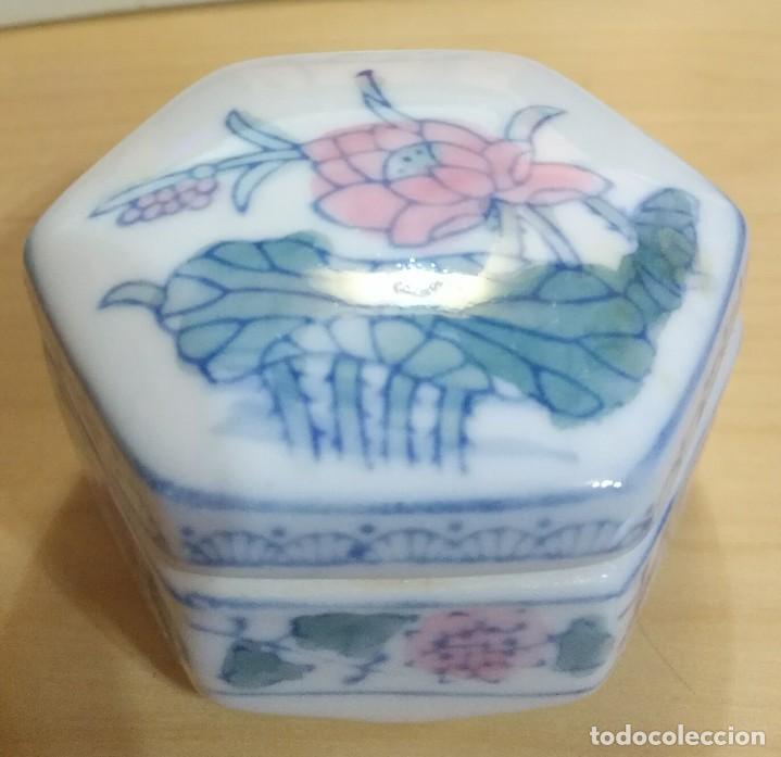 Cajas y cajitas met&aacute;licas: Caja / Cajita exagonal cer&aacute;mica estampada - 7cm x 7cm x 4cm