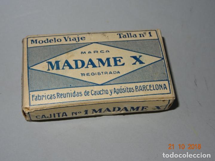 Blechdosen und Kisten: Antigua Cajita con Compresa MADAME X Modelo Viaje Talla n&ordm; 1