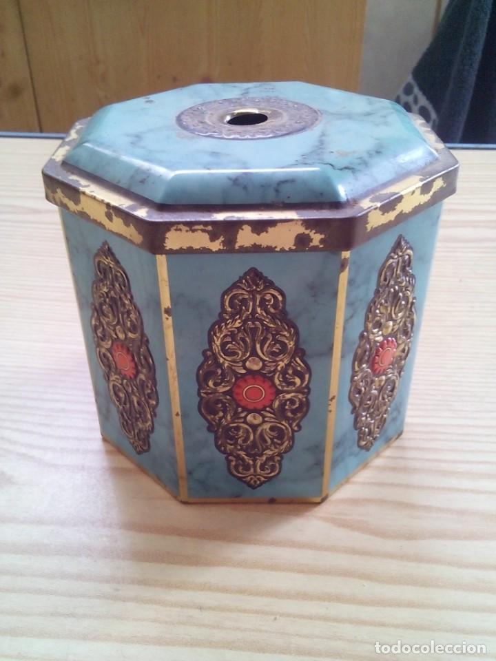 Boxes and metal boxes: Caja De Metal Blue Bird Confectionery Limited Hunnington England