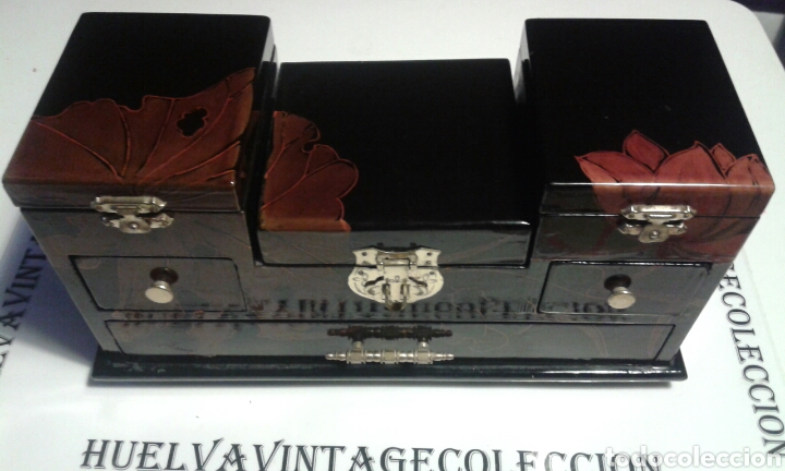 Cajas y cajitas met&aacute;licas: Joyero lacado, 27,5&times;10&times;15 cm.