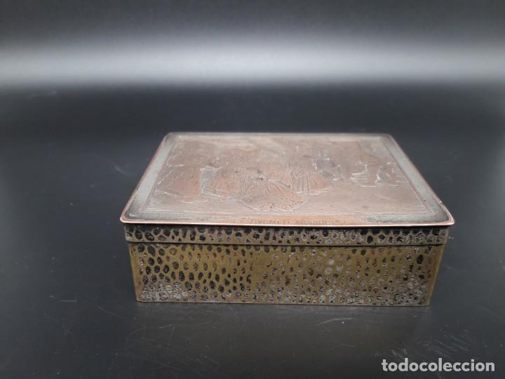 Cajas y cajitas met&aacute;licas: Caja cobre repujado Francesa - Foto 2