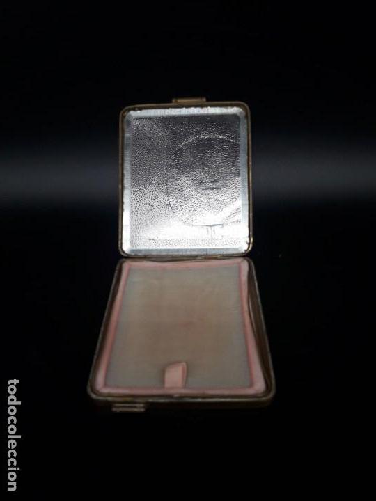 Cajas y cajitas met&aacute;licas: Caja polvera Art deco - Foto 4