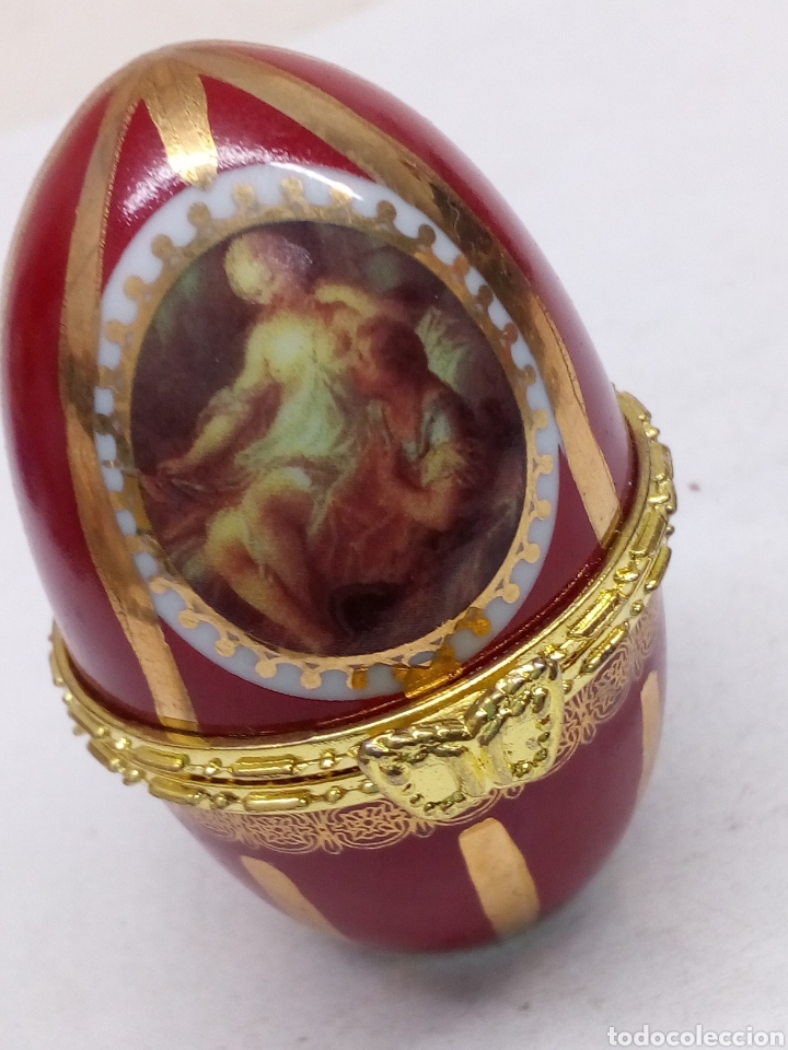 Cajas y cajitas met&aacute;licas: Huevo de porcelana tipo joyero