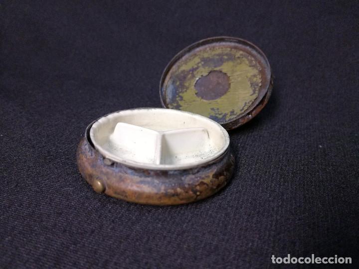 Blechdosen und Kisten: CAJITA / PASTILLERO DE BRONCE / LATON (abre y cierra bien)