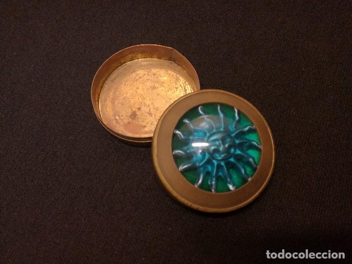 Blechdosen und Kisten: CAJITA / PASTILLERO DE BRONCE / LATON - MOTIVO SOL