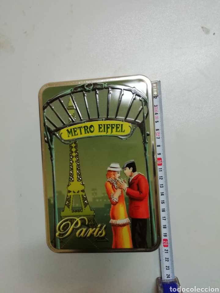 Bo&icirc;tes et petites bo&icirc;tes m&eacute;talliques: Caja de galletas imitaci&oacute;n a vintage