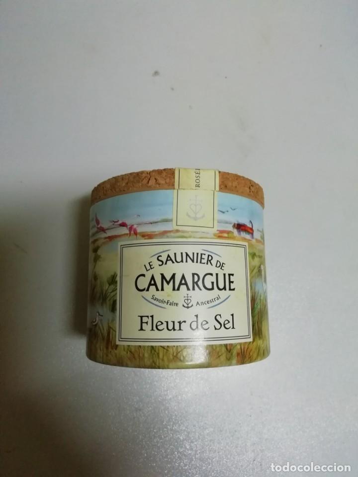 Bo&icirc;tes et petites bo&icirc;tes m&eacute;talliques: Bote cart&oacute;n de Flor de sal