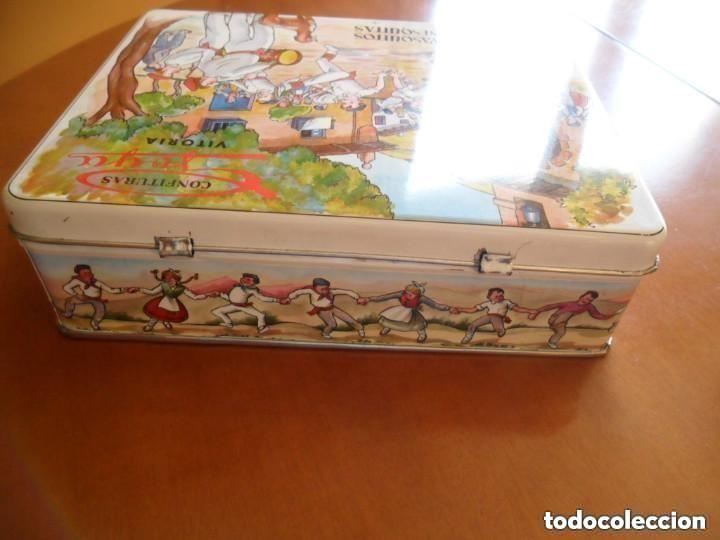 Cajas y cajitas met&aacute;licas: CAJA DE BOMBONES VASQUITOS - Foto 5