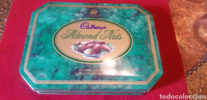 Caixas e caixinhas met&aacute;licas: Caja met&aacute;lica de bombones cadburys almond nuts