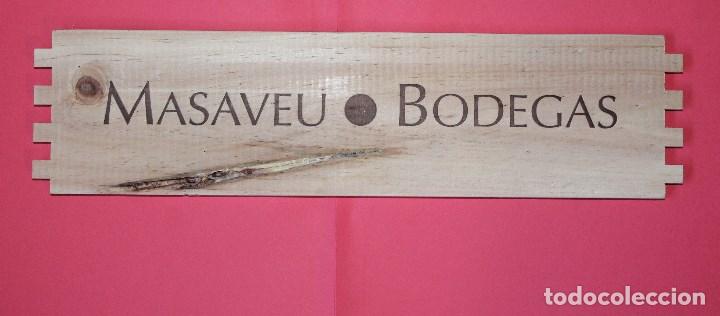 Boxes and metal boxes: TABLA DE MADERA DE CAJA DE VINO, MASAVEU BODEGAS. Decoraci&oacute;n de bar o bodega. 35,5 X 9,0 cm
