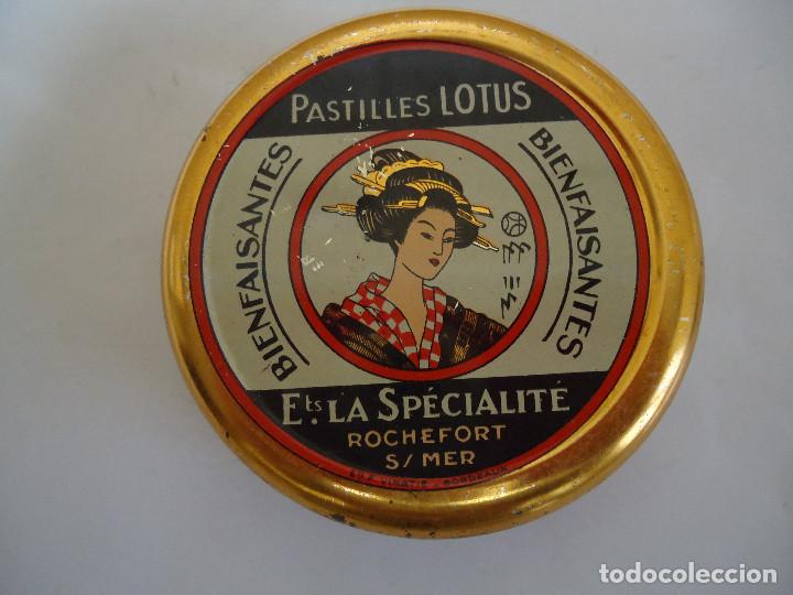 Bo&icirc;tes et petites bo&icirc;tes m&eacute;talliques: CAJA LITOGRAFIADA Y PRECINTADA DE PASTILLES LOTUS. CONTIENE LAS PASTILLAS. --- 4