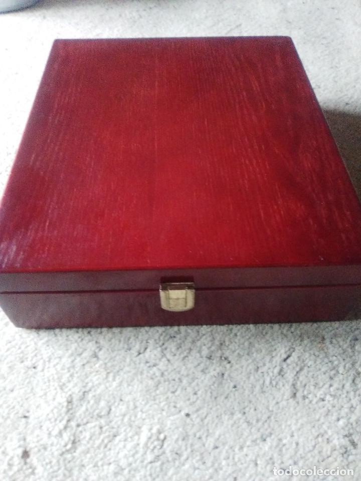 Cajas y cajitas met&aacute;licas: Caja Nescaf&eacute; de madera maciza vintaje - Foto 1