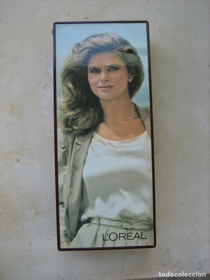 Cajas y cajitas met&aacute;licas: Antiguo expositor de tarjetas de Loreal. A&ntilde;os 80 o 90