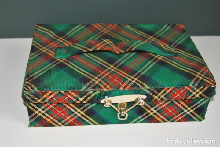 Cajas y cajitas met&aacute;licas: CAJA DE MADERA Y CART&Oacute;N FORRADA DE TELA - JOYERO - COSTURERO - CUADRO ESCOC&Eacute;S - A&Ntilde;OS 70