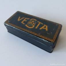 Cajas y cajitas metálicas: CAJA DE CHAPA DE VESTA. (MAQUINAS DE COSER). ALEMANIA 1910 - 1920. Lote 174322089