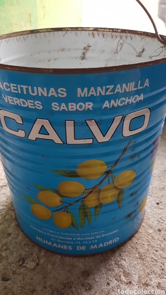 Bo&icirc;tes et petites bo&icirc;tes m&eacute;talliques: Gran lata aceitunas Calvo Humanes de Madrid
