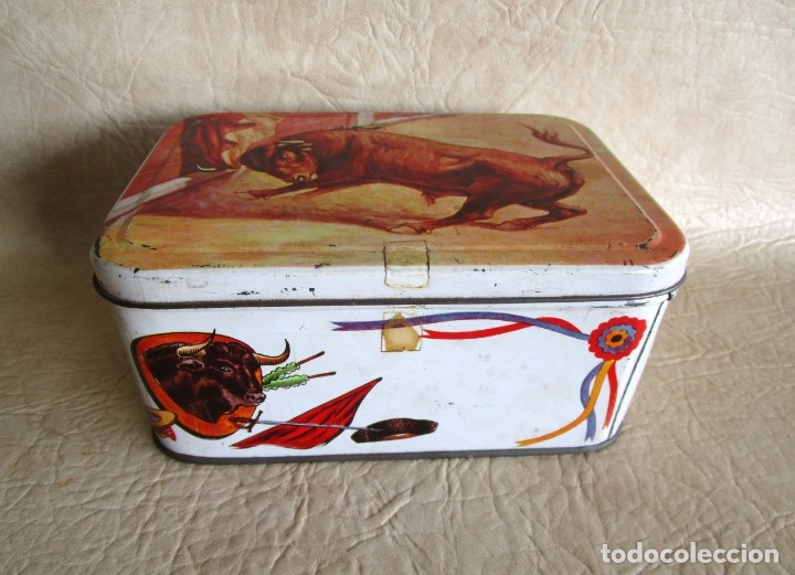 Blechdosen und Kisten: antigua caja metalica figura de toro 18 cm x 13 cm x 8 cm