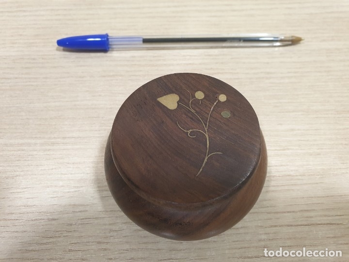 Cajas y cajitas met&aacute;licas: CAJITA DE MADERA CON INCRUSTACIONES DE METAL